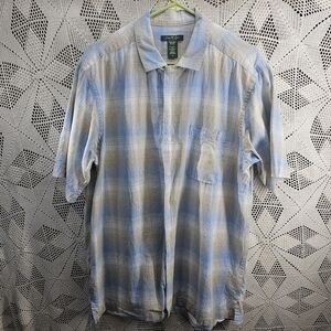 David Taylor large button up short sleeve dress shirt. Blue, tan and white